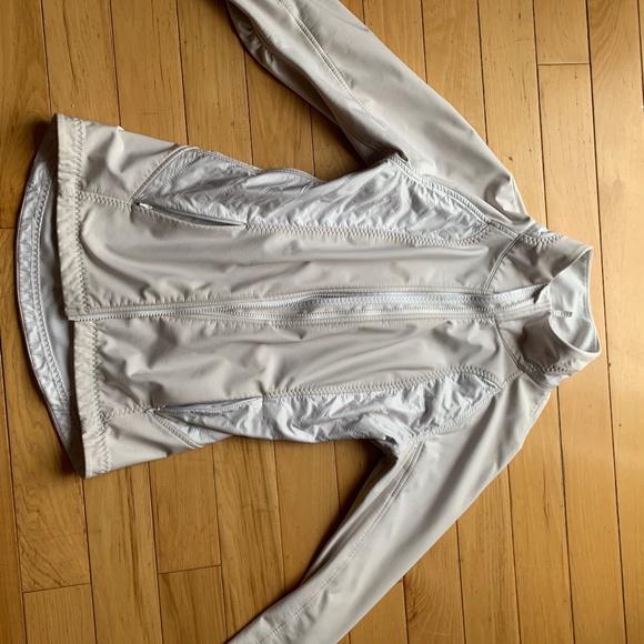 white Lulu lemon jacket - Picture 1 of 3
